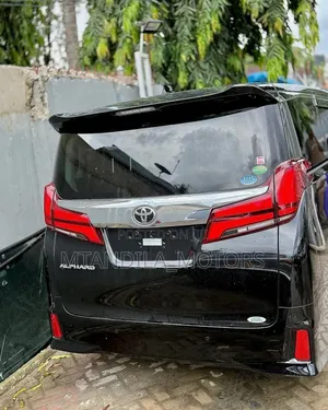 Toyota Alphard 2.5 Hybrid AWD 2019 Black