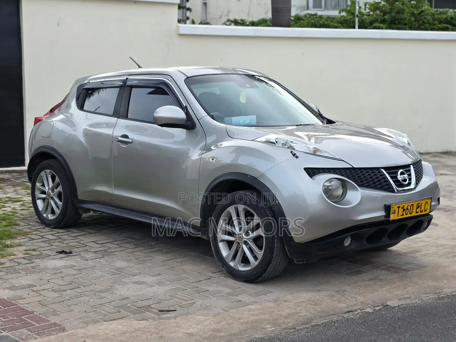 Nissan Juke 2011 Silver