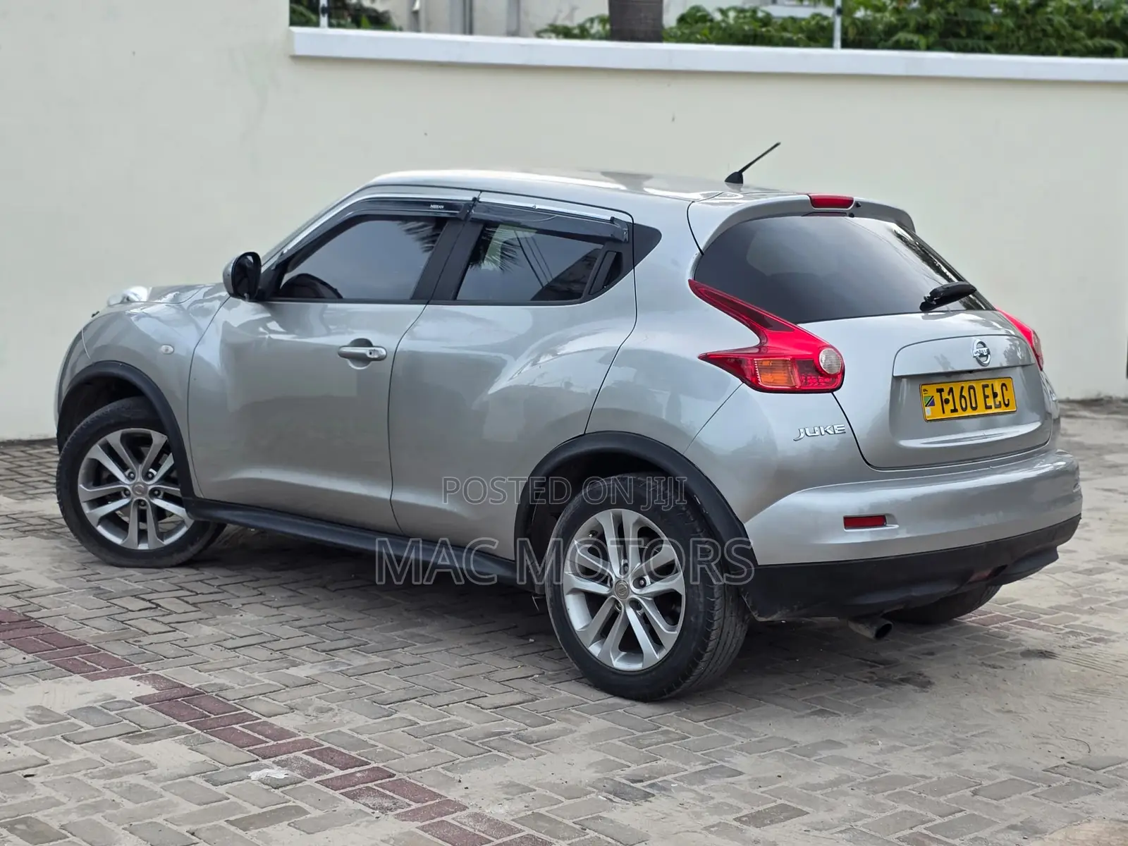Nissan Juke 2011 Silver
