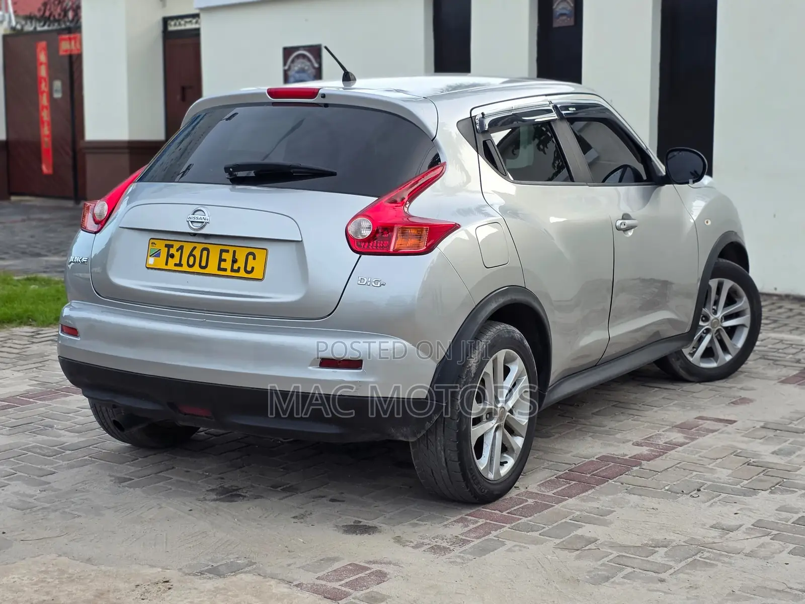 Nissan Juke 2011 Silver
