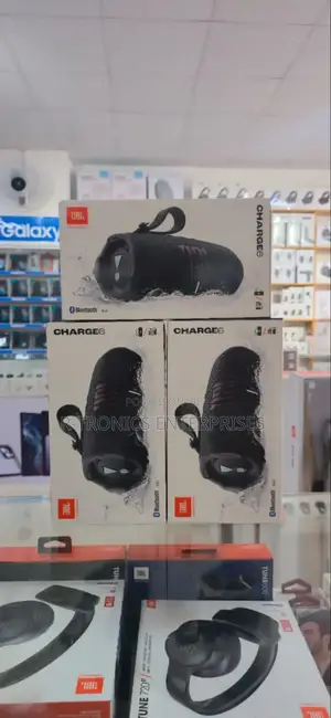 JBL Charge 6 - Portable Waterproof Bluetooth Speaker