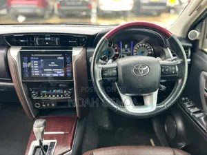 Toyota Fortuner 2.8 D AWD 2018 Black