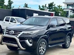 Toyota Fortuner 2.8 D AWD 2018 Black