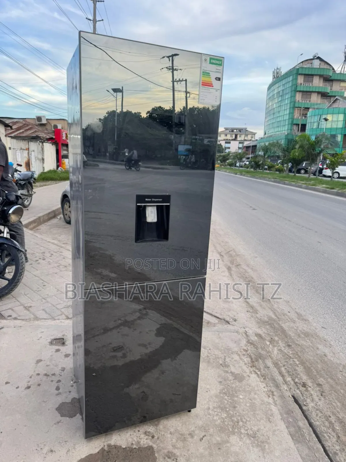 Hisense Friji Lia 320 TSH 830'000