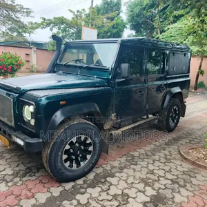 Land Rover Defender Puma 90 SW 2011 Blue