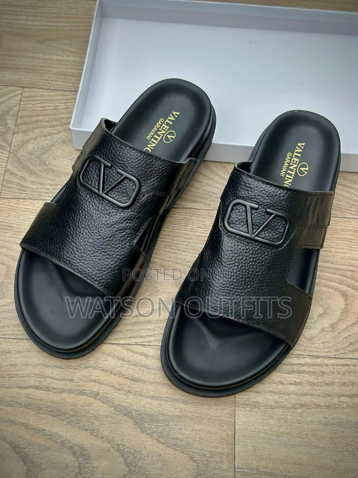Valentino Garavani Sandals Kali Za Ngozi