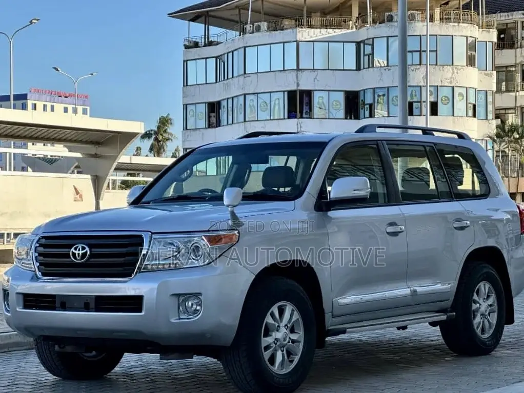 Toyota Land Cruiser 4.5 V8 VXR 2010 Silver