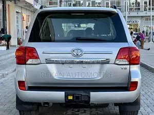 Toyota Land Cruiser 4.5 V8 VXR 2010 Silver