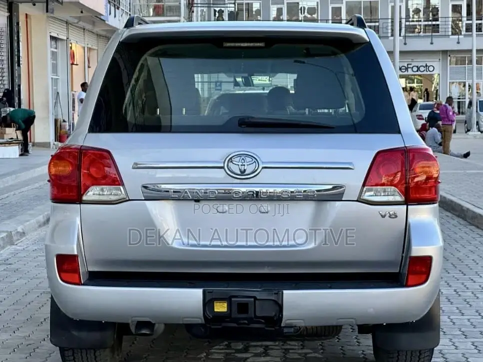 Toyota Land Cruiser 4.5 V8 VXR 2010 Silver