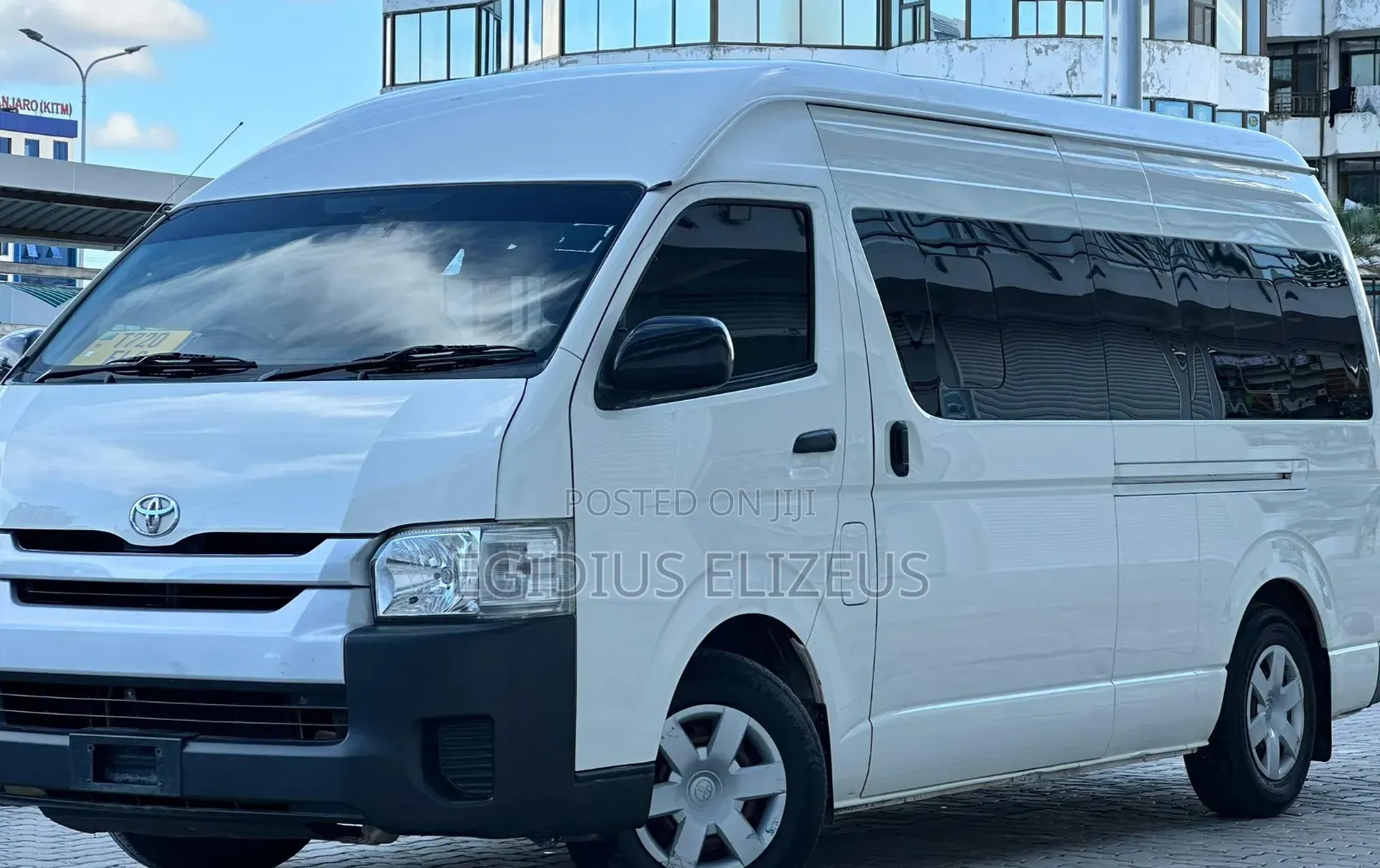 Toyota HiAce 2015 White