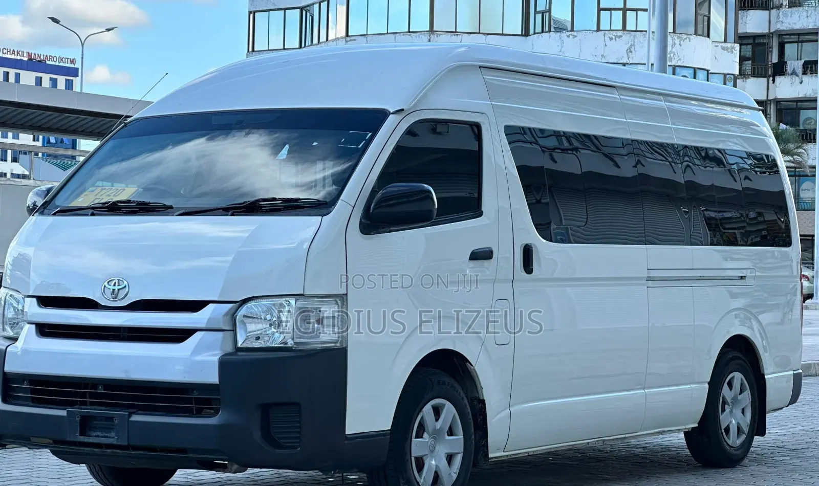 Toyota HiAce 2015 White