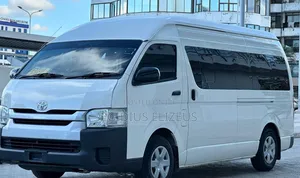 Toyota HiAce 2015 White