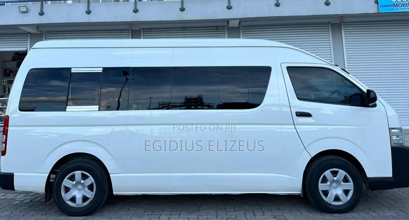 Toyota HiAce 2015 White
