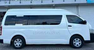 Toyota HiAce 2015 White