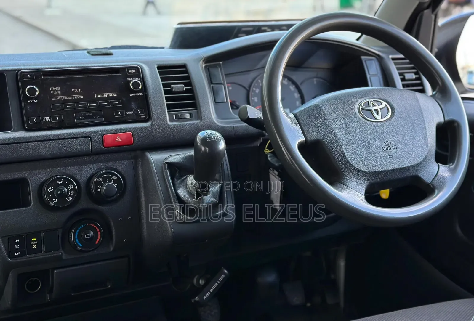 Toyota HiAce 2015 White