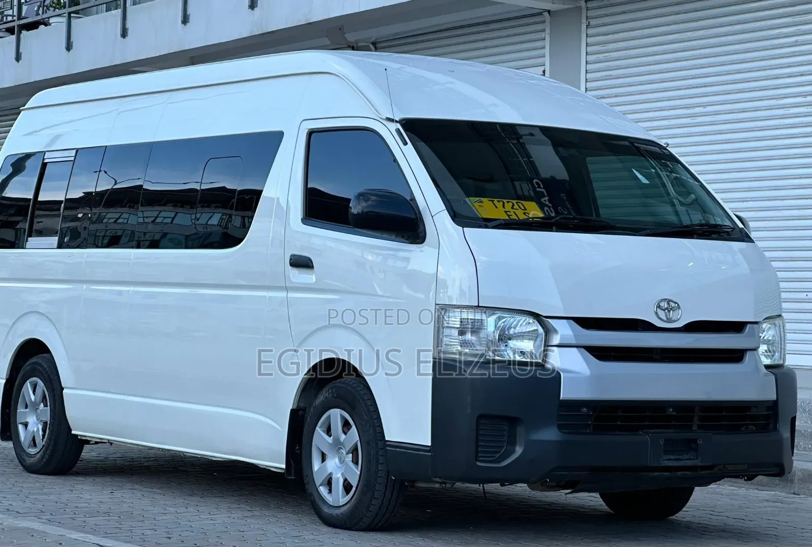 Toyota HiAce 2015 White