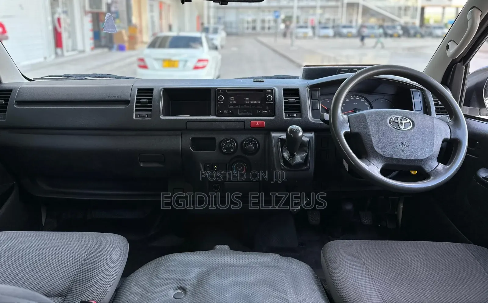 Toyota HiAce 2015 White