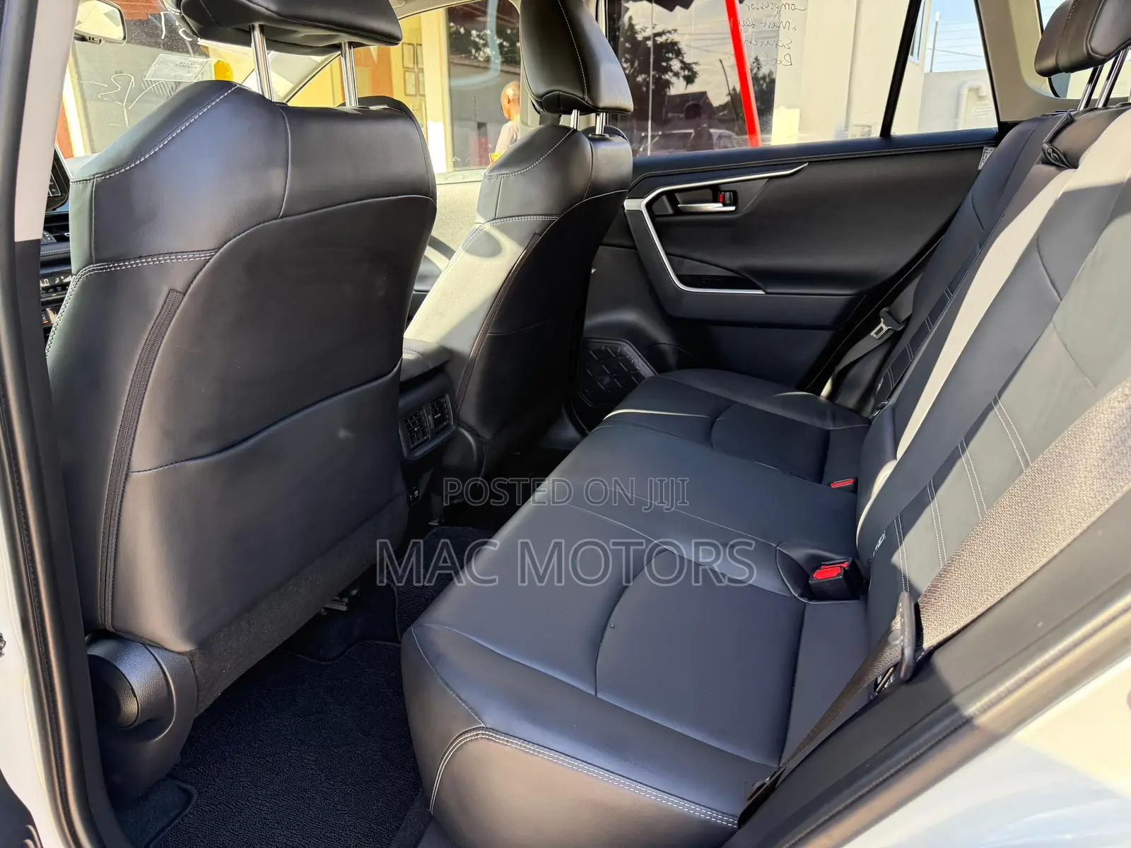 Toyota RAV4 2019 White
