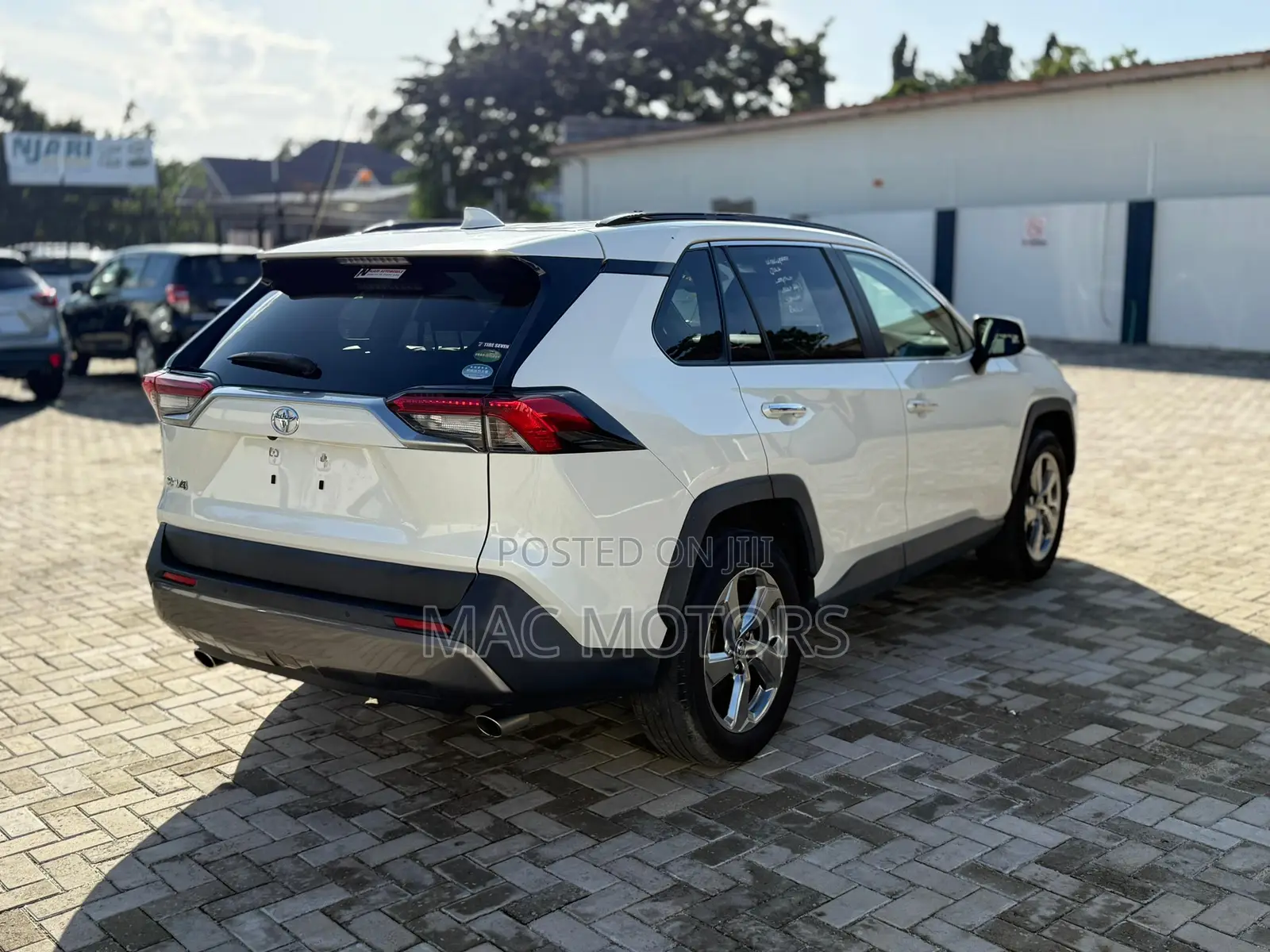 Toyota RAV4 2019 White