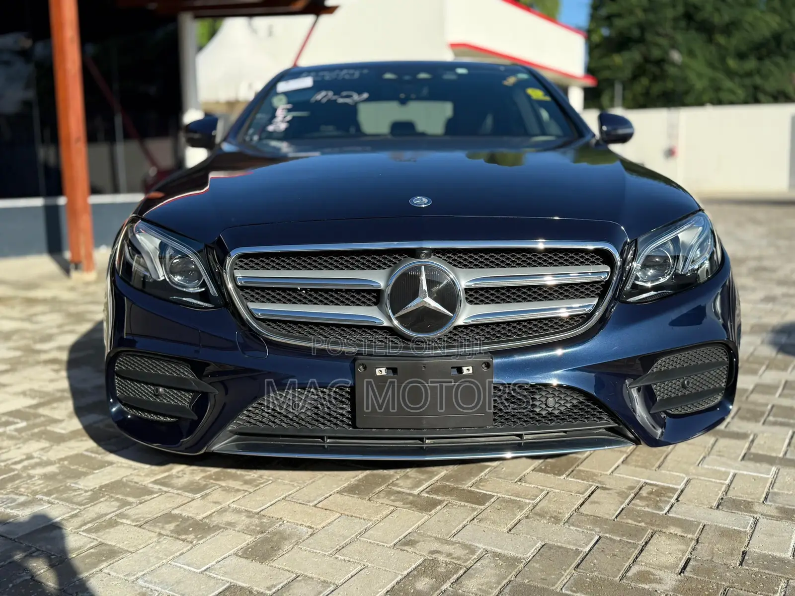 Mercedes-Benz E200 2017 Blue