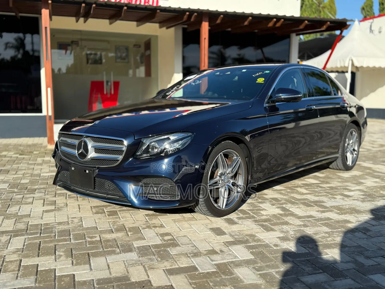 Mercedes-Benz E200 2017 Blue