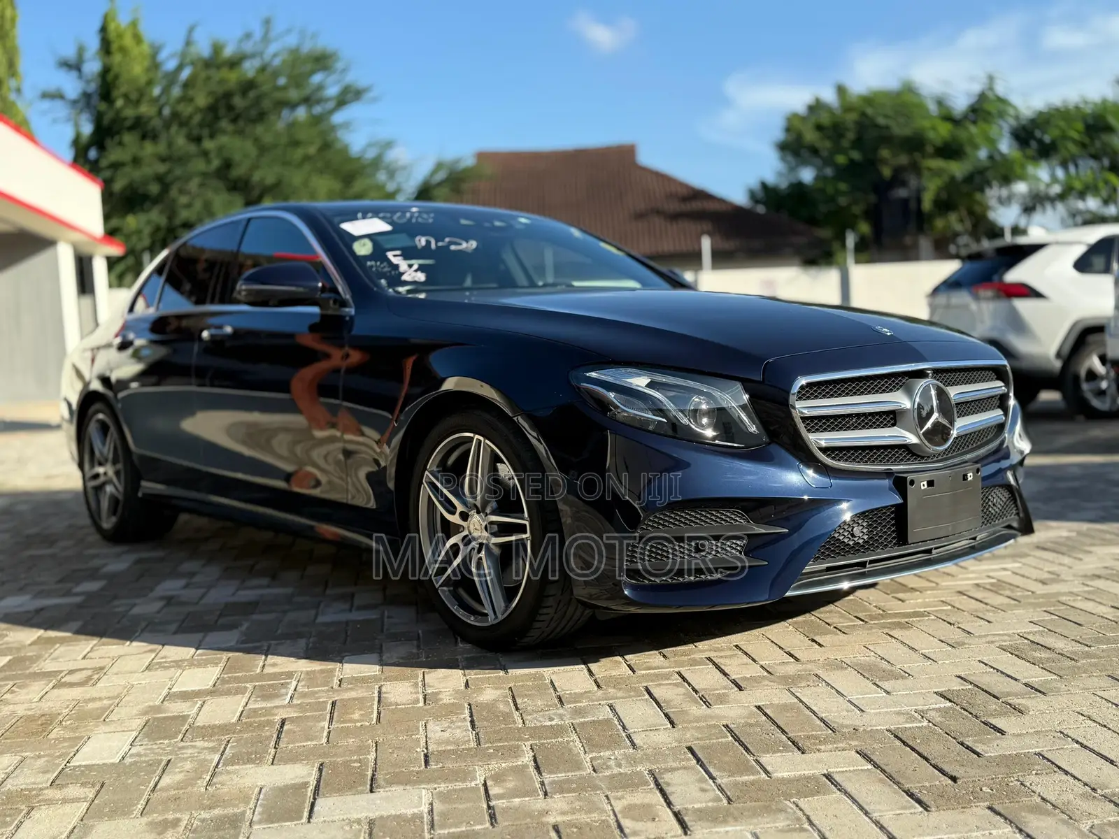 Mercedes-Benz E200 2017 Blue