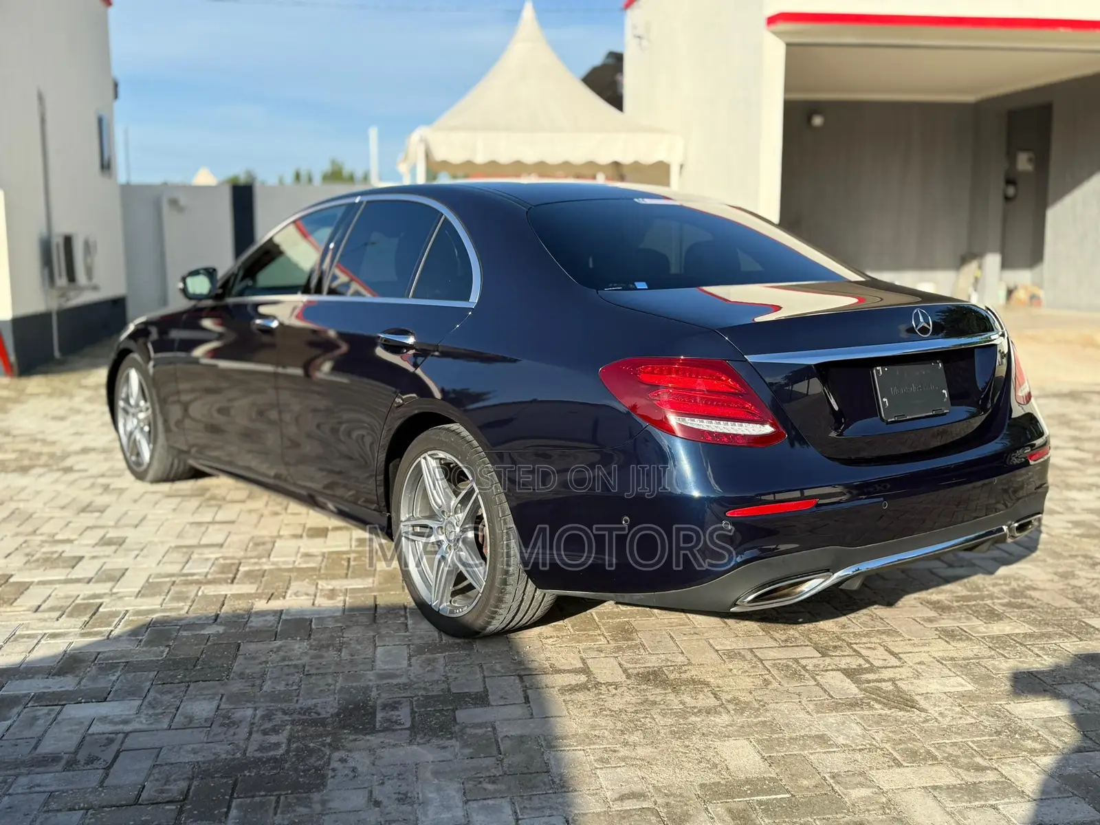 Mercedes-Benz E200 2017 Blue