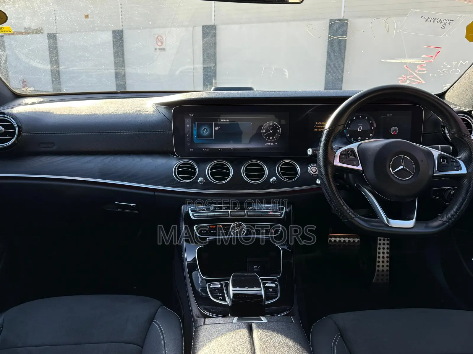 Mercedes-Benz E200 2017 Blue