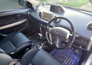 Toyota IST 2007 Silver