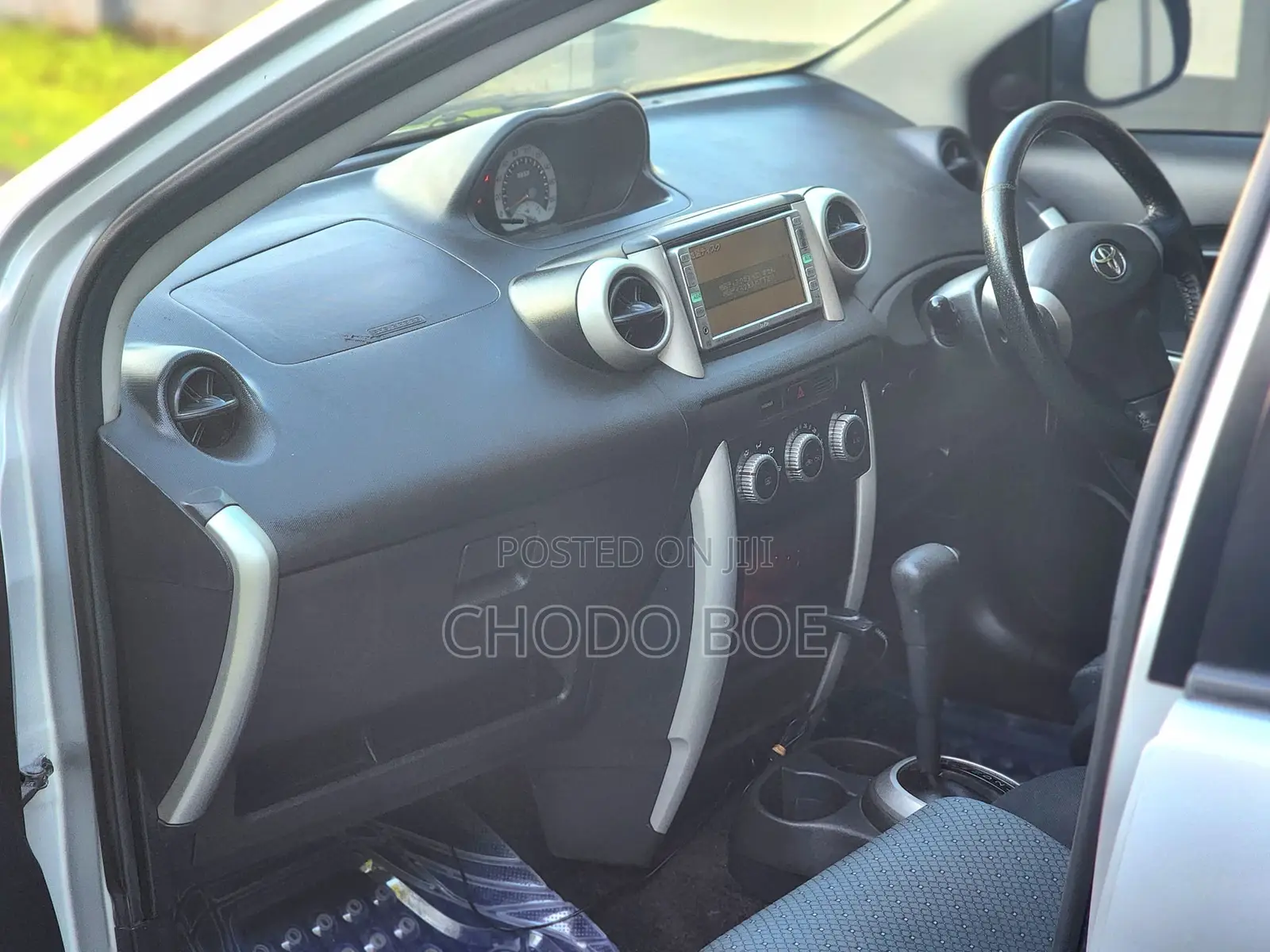 Toyota IST 2007 Silver