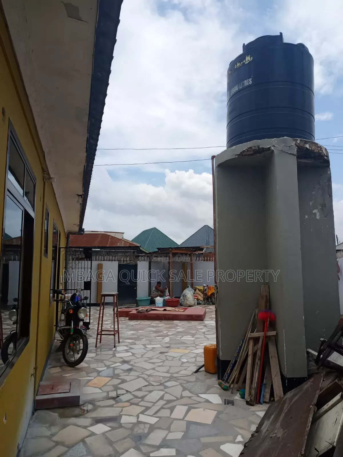 11bdrm House in Manzese for sale