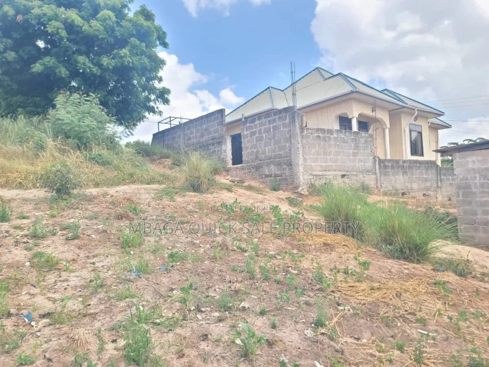 Plot for Sale TSH 12 Million at Kimara Temboni Area SQM 300