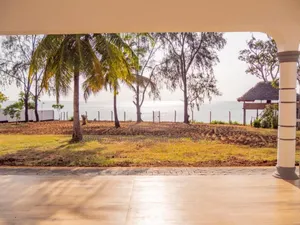 6bdrm House in Mwambani Tanga for sale
