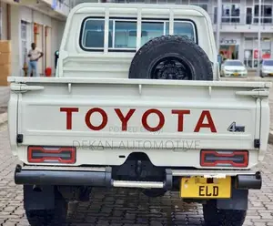 Toyota Land Cruiser 100 4.2 2008 White