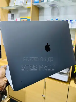 Laptop Apple MacBook Pro 2019 64GB Intel Core I9 SSD 1T