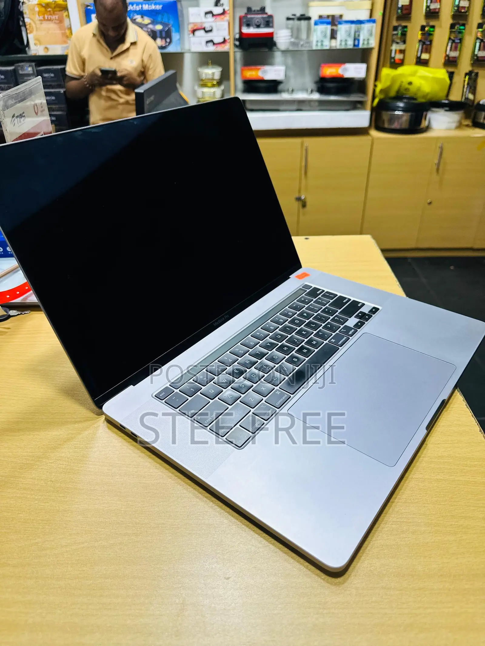 Laptop Apple MacBook Pro 2019 32GB Intel Core I9 SSD 512GB
