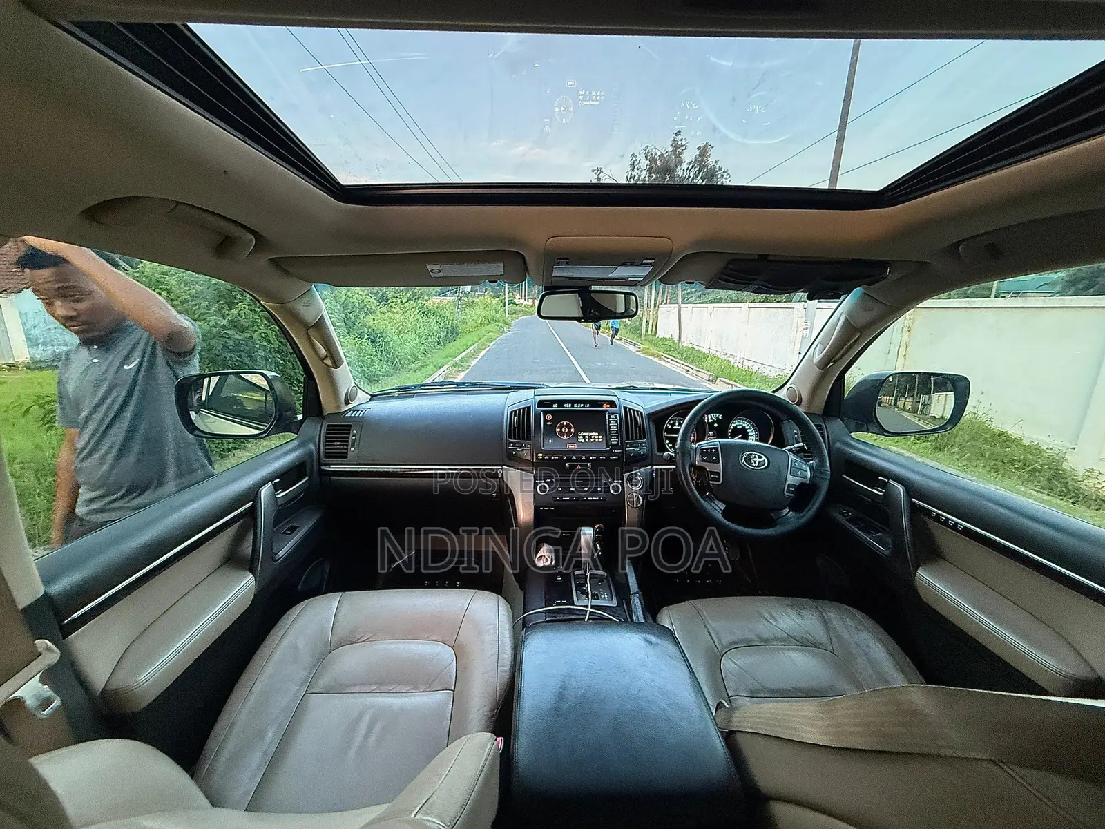 Toyota Land Cruiser 5.7 V8 VX-S 2009 Gold