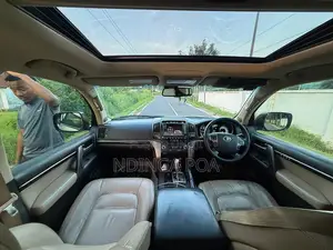 Toyota Land Cruiser 5.7 V8 VX-S 2009 Gold