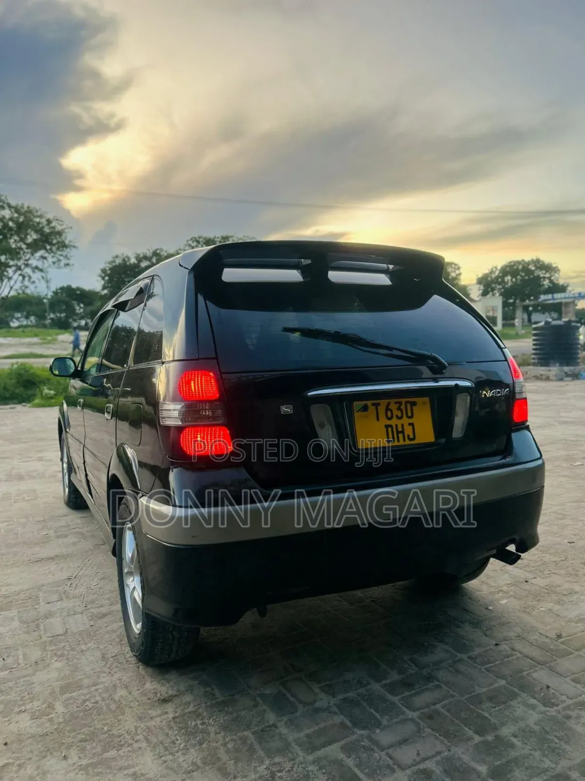 Toyota Nadia 2002 Black
