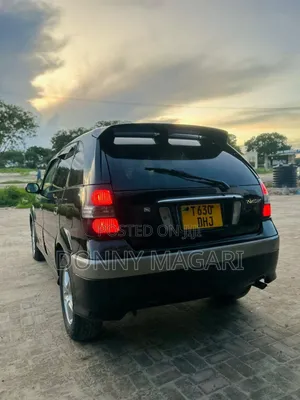 Toyota Nadia 2002 Black