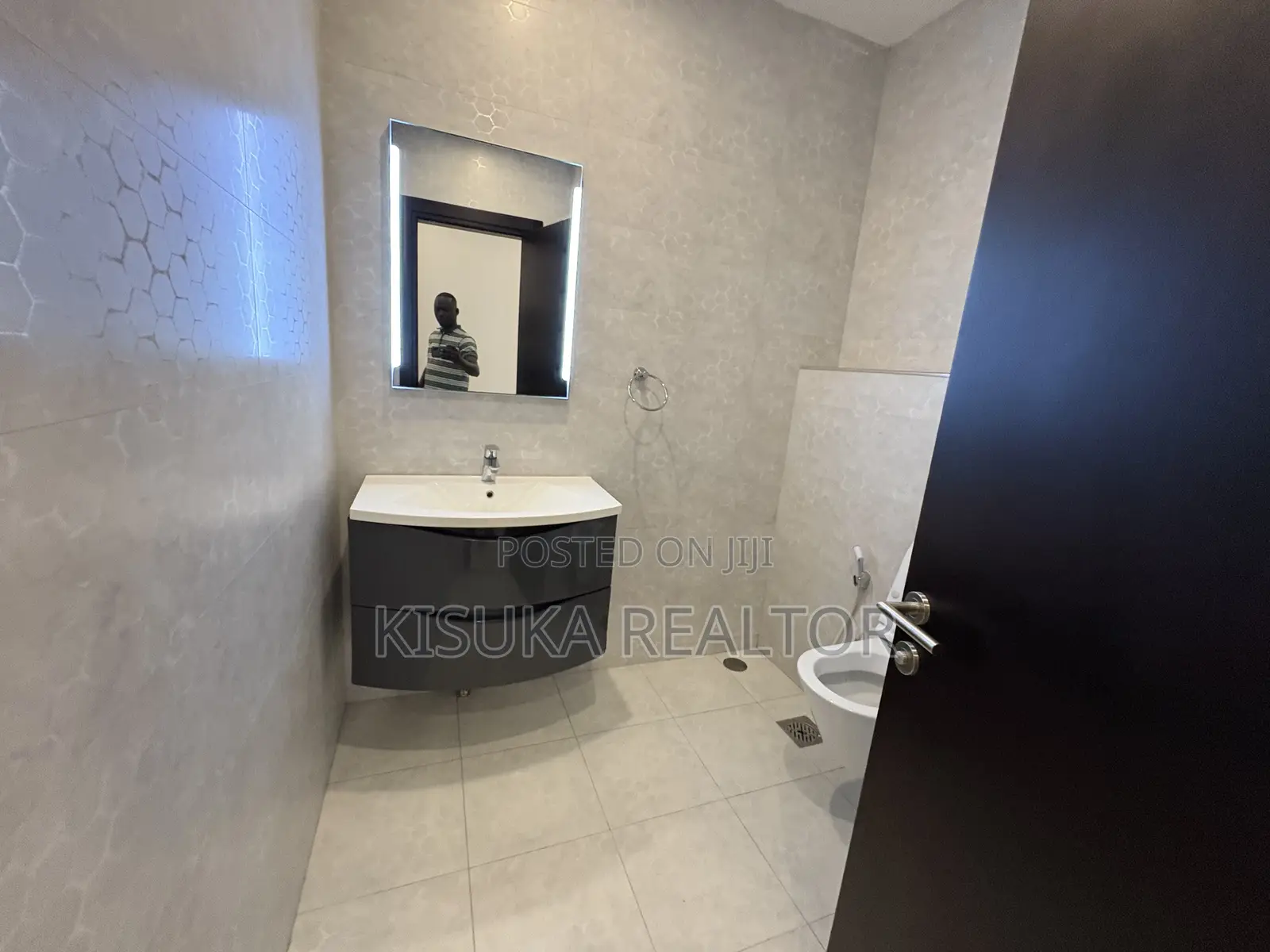 Furnished 4bdrm Apartment in Masaki, Kinondoni for rent