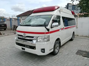 Toyota Quantum 2014 White