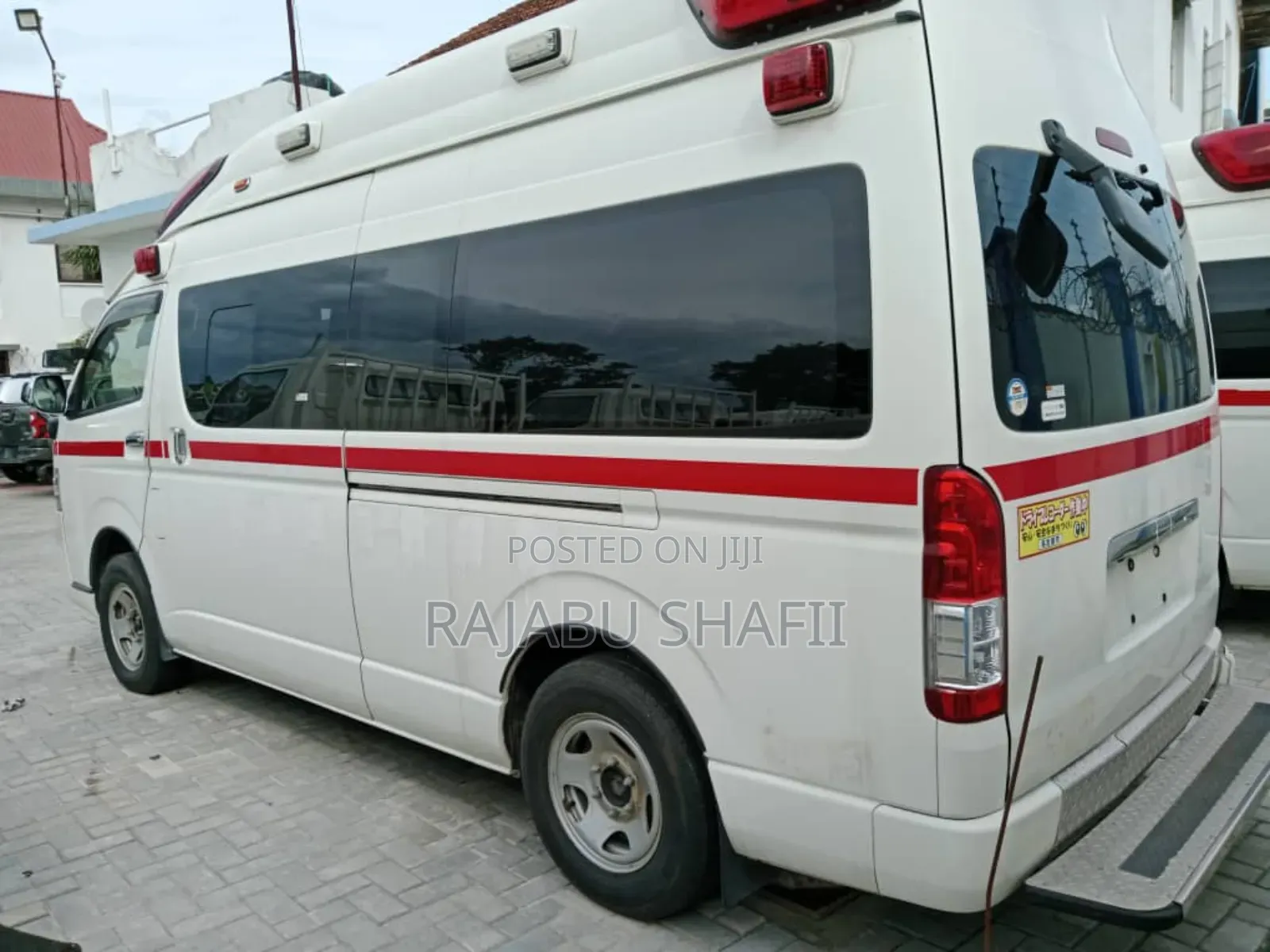 Toyota Quantum 2014 White