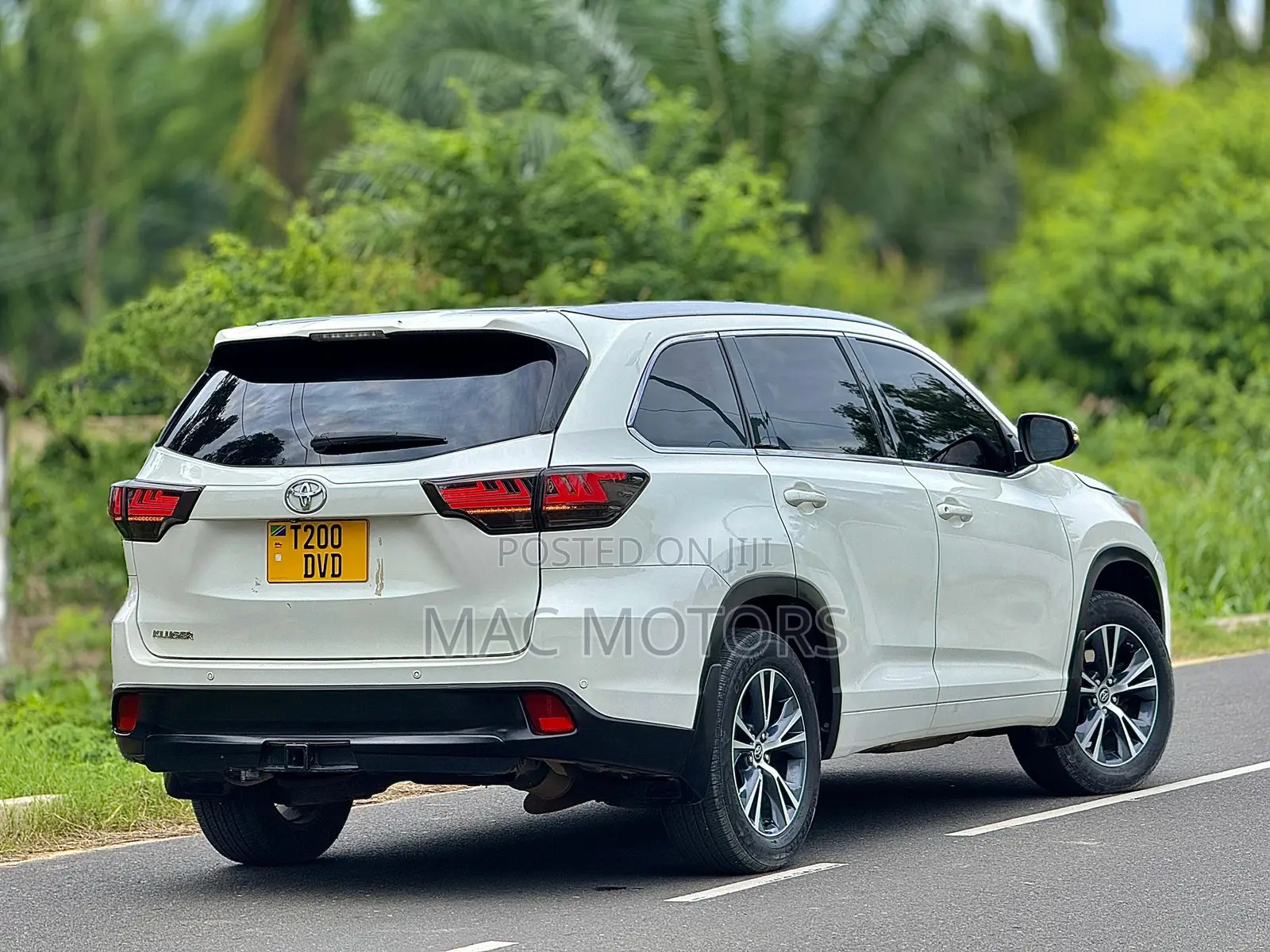 Toyota Kluger 2016 White