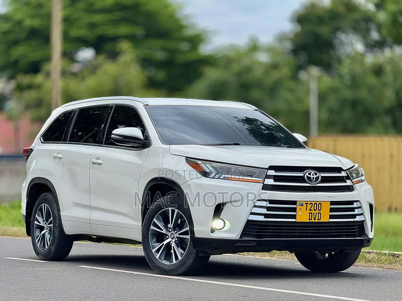 Toyota Kluger 2016 White