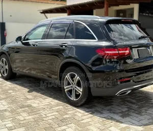 Mercedes-Benz GLC-Class 2016 Black