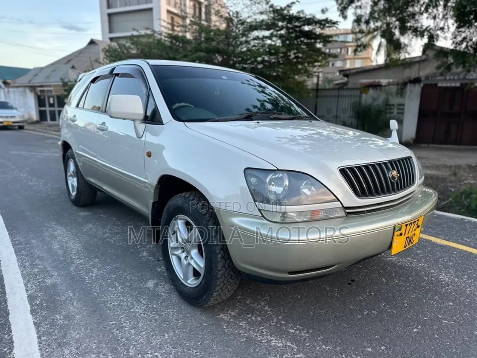Toyota Harrier 2.4 2004 Silver