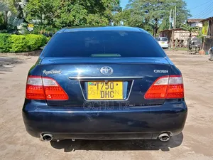 Toyota Crown 2004 Blue
