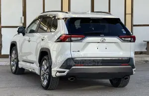 Toyota RAV4 2020 White