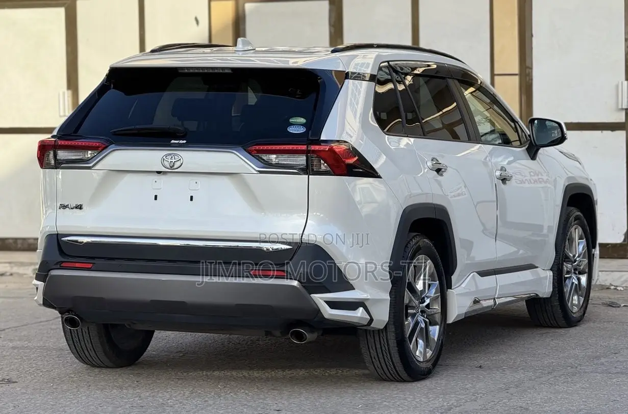 Toyota RAV4 2020 White
